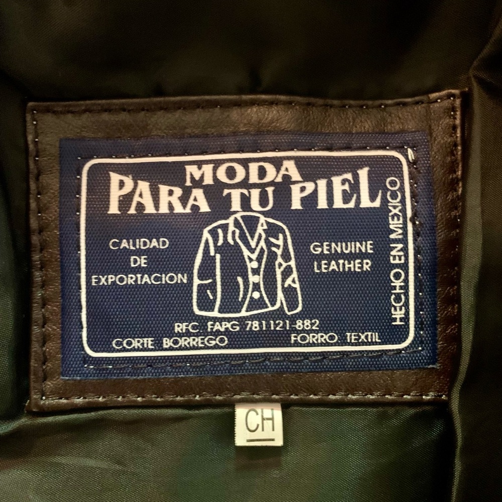 Brown Authentic Leather Jacket. Mint Condition Si… - image 4